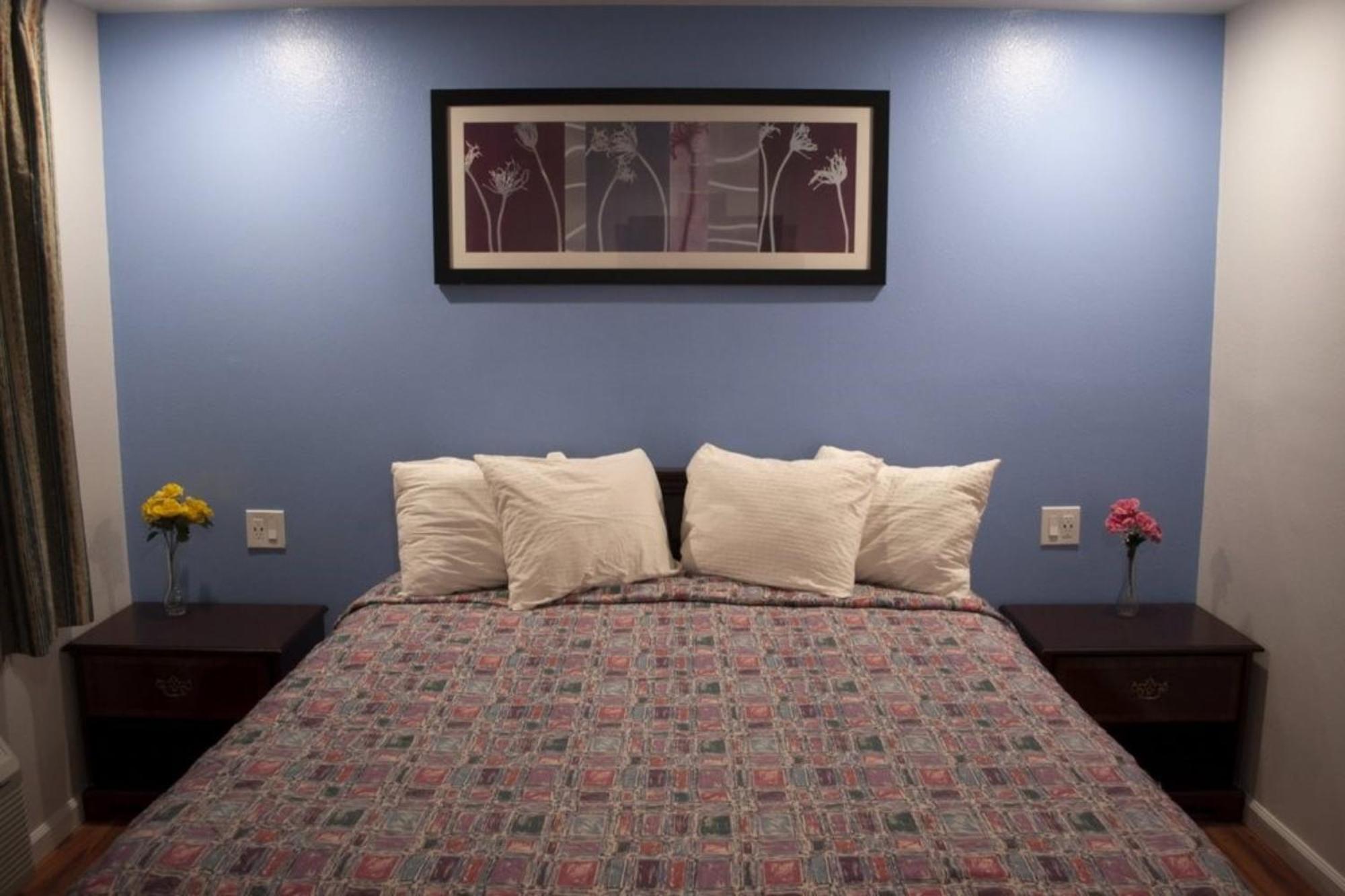 Queen Bed Non-Smoking