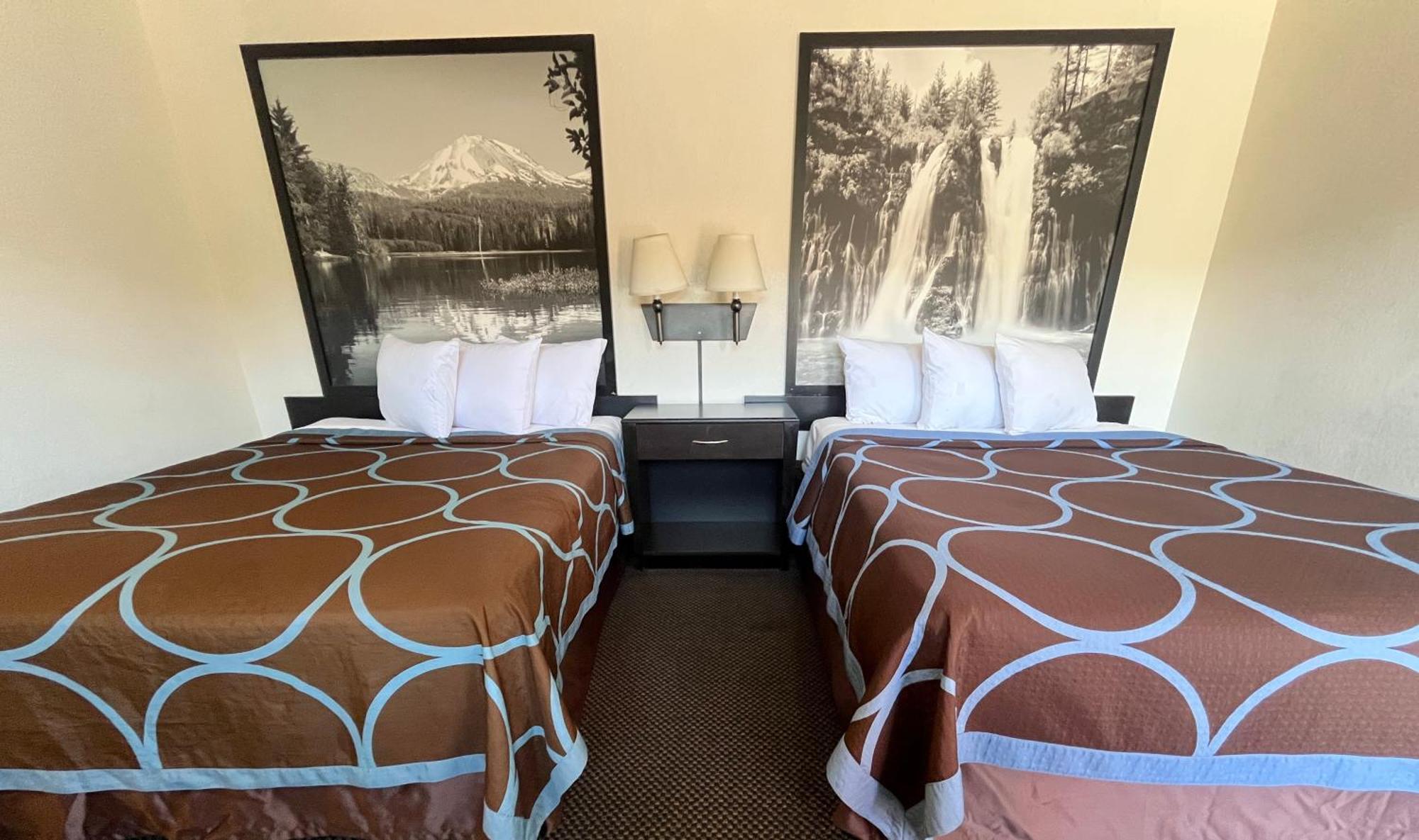 Queen Room with Two Queen Beds - Non-Smoking