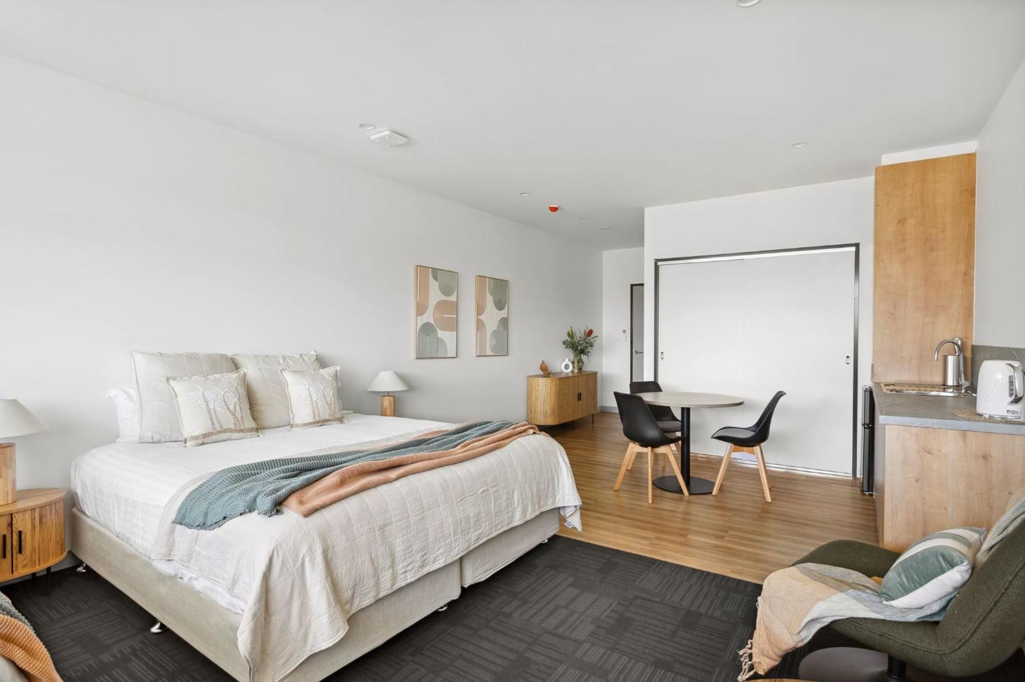 Triple Room with City View,1666594611:JPEG