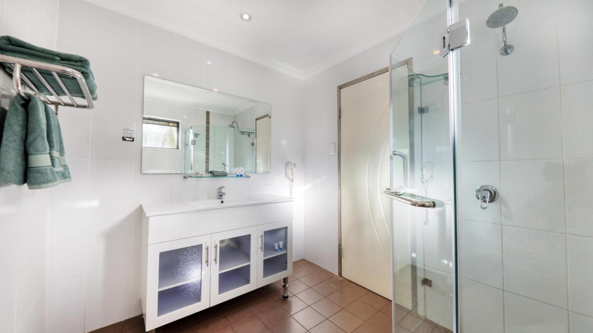 Queen Room,1669849813:JPEG