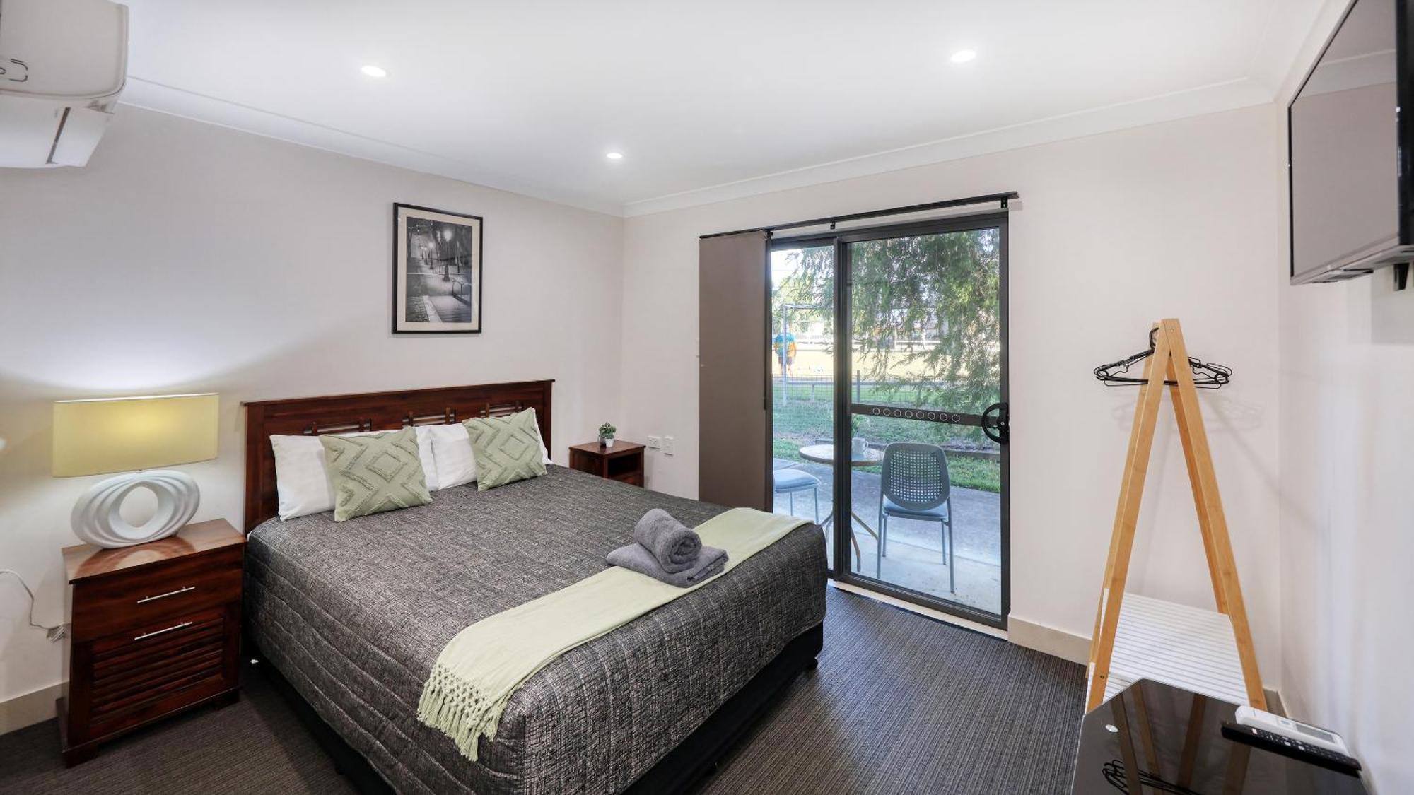 Studio,1669849809:JPEG