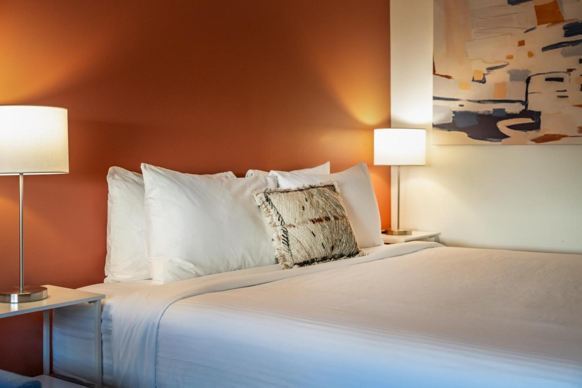 Standard King Room