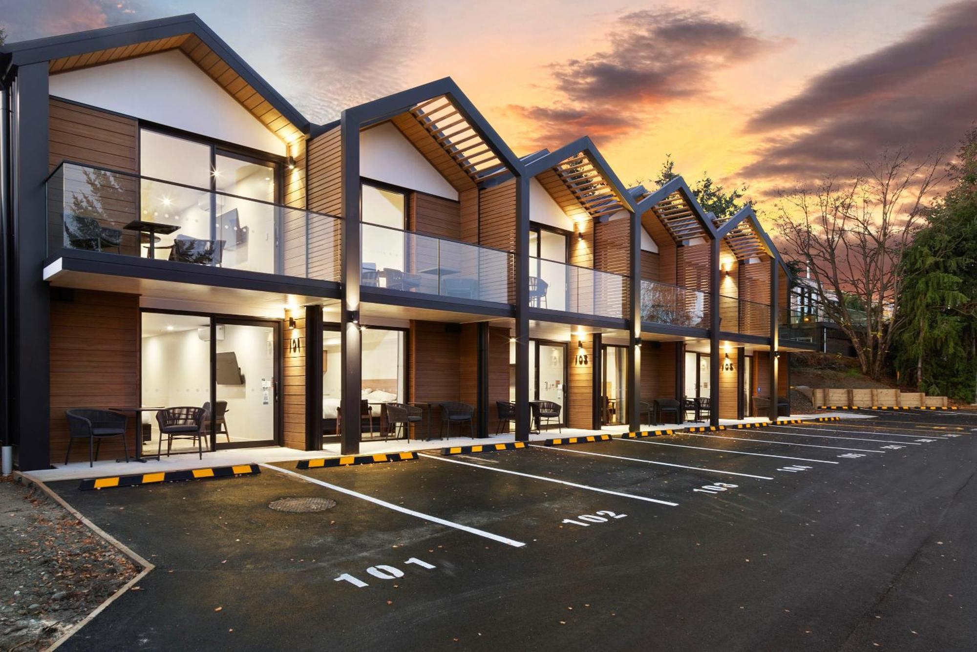 Premium King Studio,1671877501:JPEG