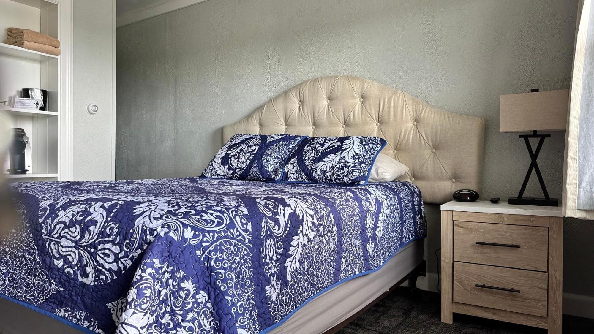 Queen Room