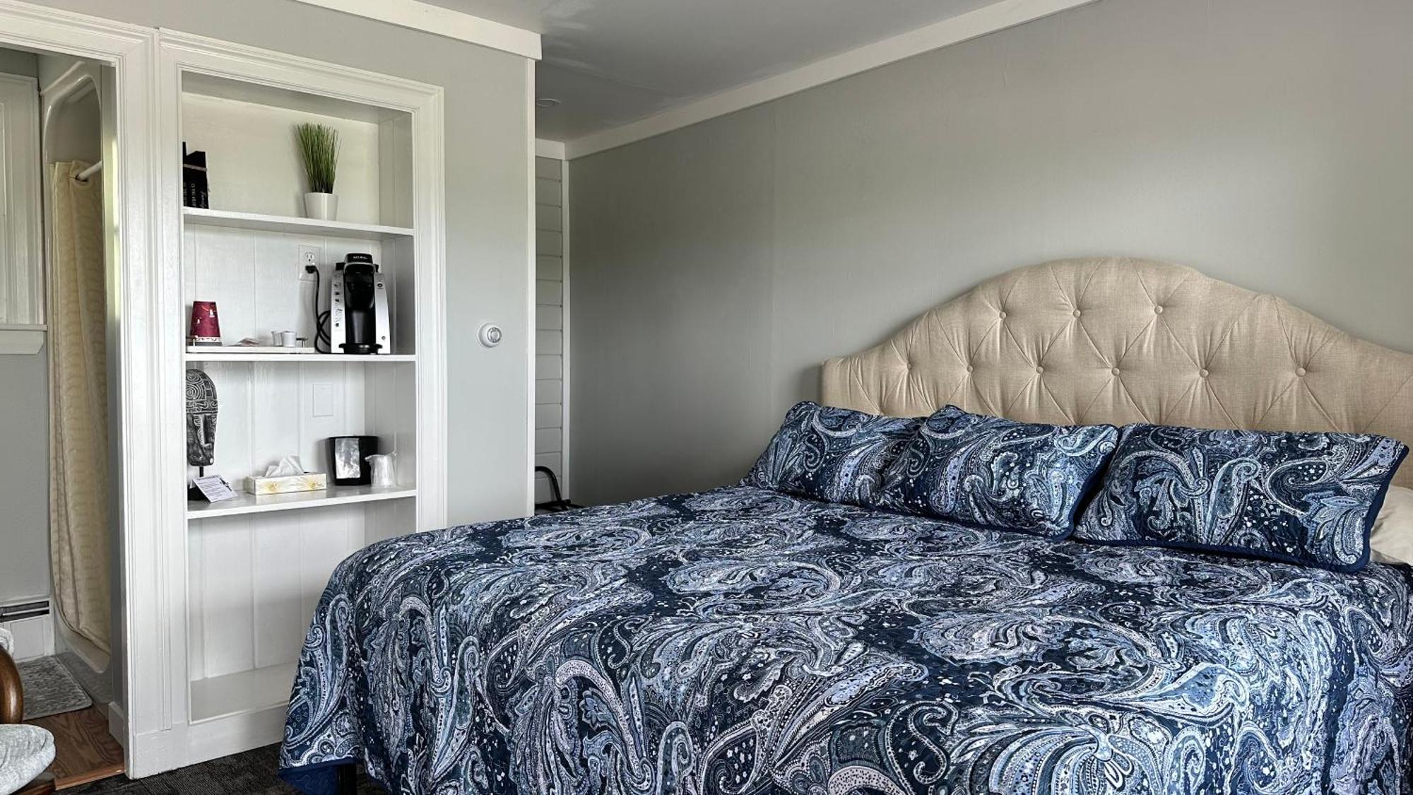 King Room with Mountain View