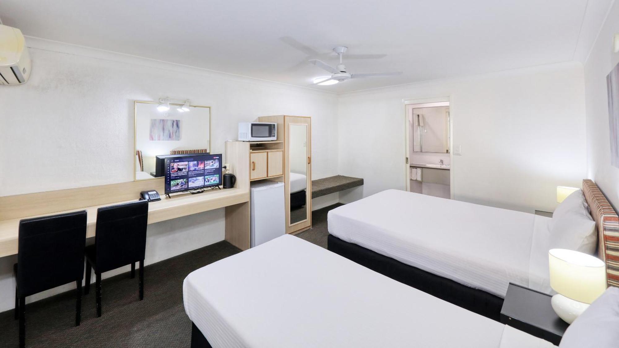Triple Room,1677862003:JPEG