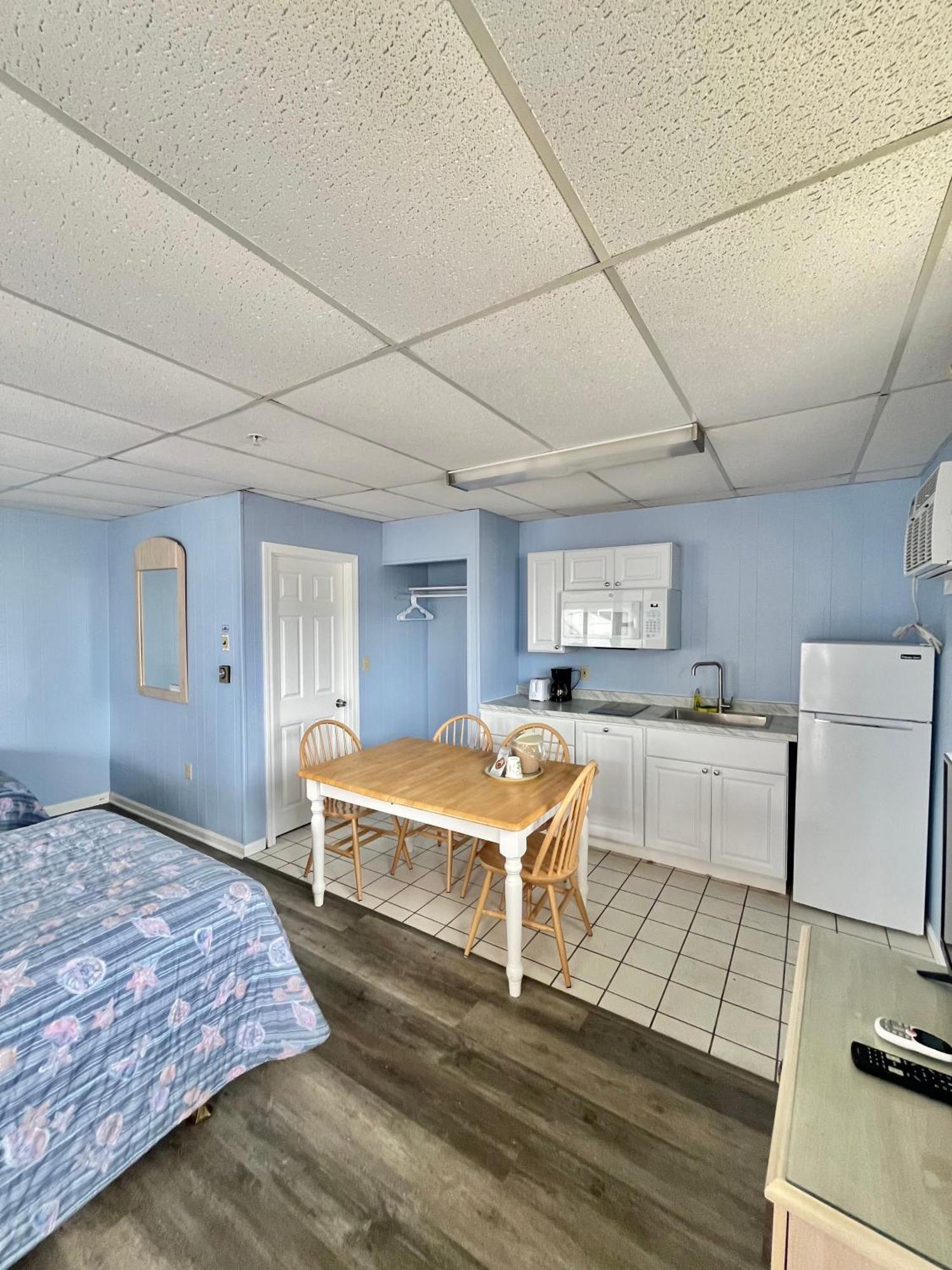 Beachside 2 Double Bed Kitchennette First Floor Ocean View STAIRS REQUIRED,1677878188:JPEG