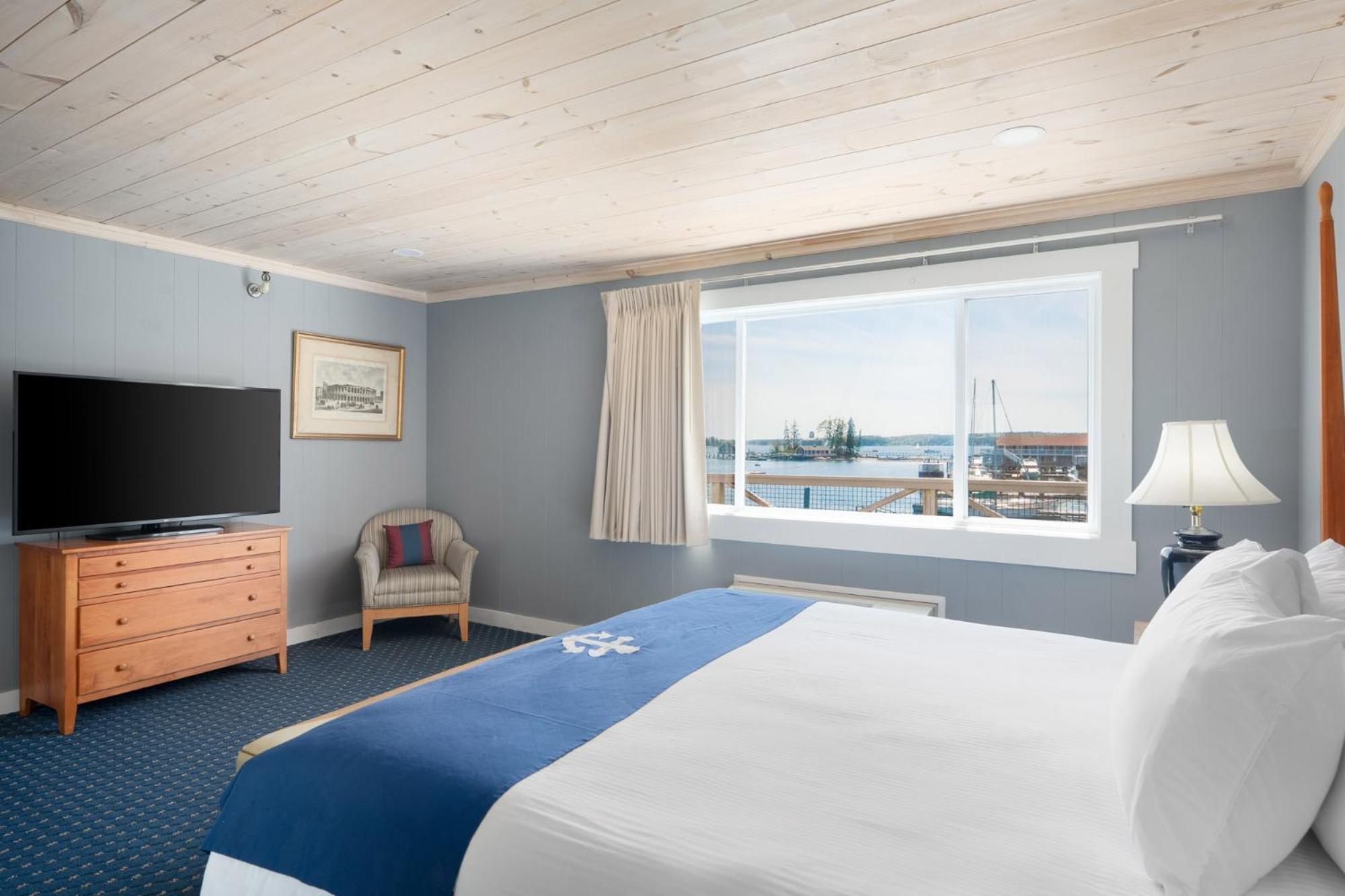 Harbor Master Suite