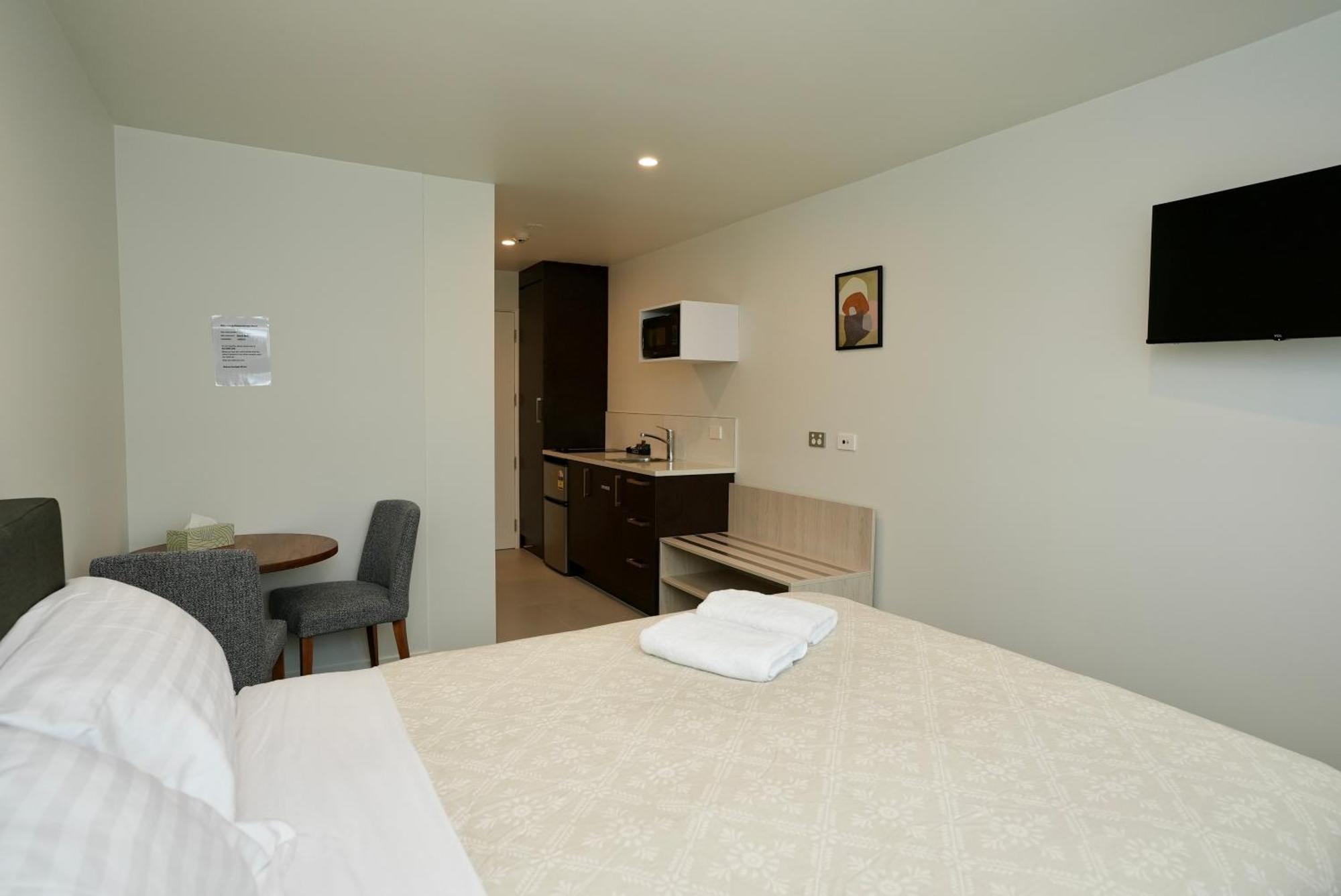 Deluxe Studio,1687339266:JPEG