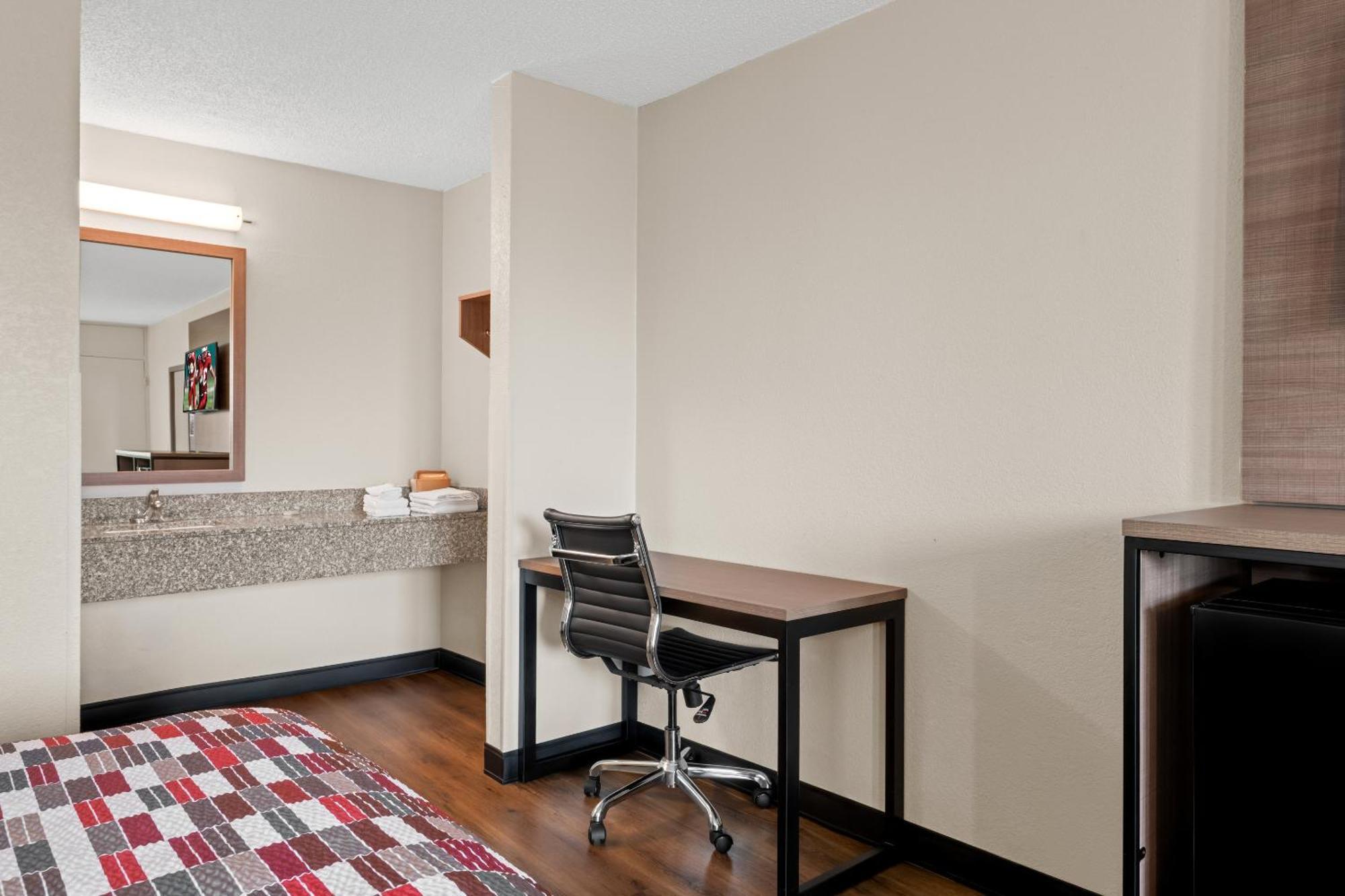 Deluxe Room with Two Queen Beds Non-Smoking