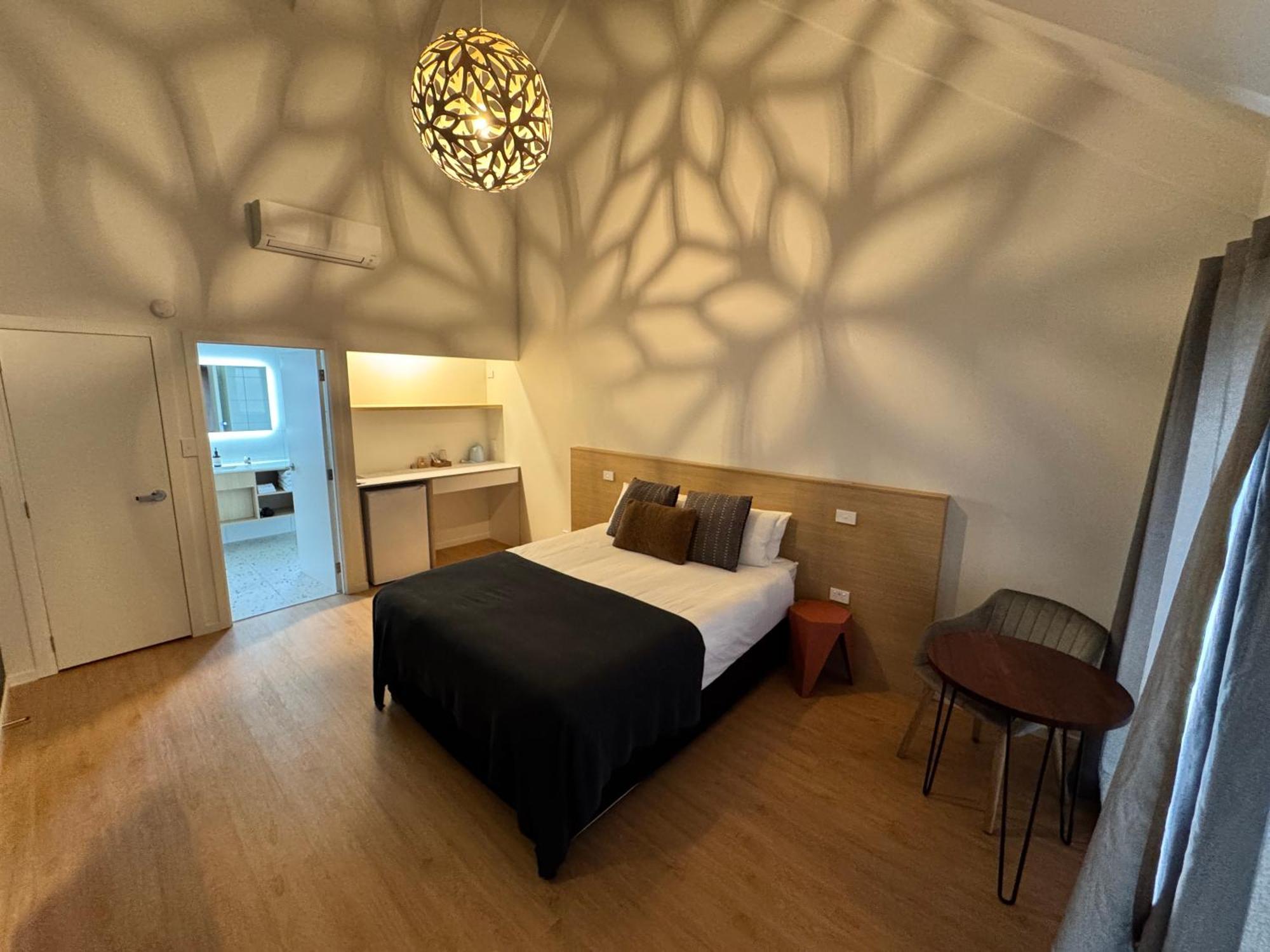 Deluxe Double Room,1742880508:JPEG