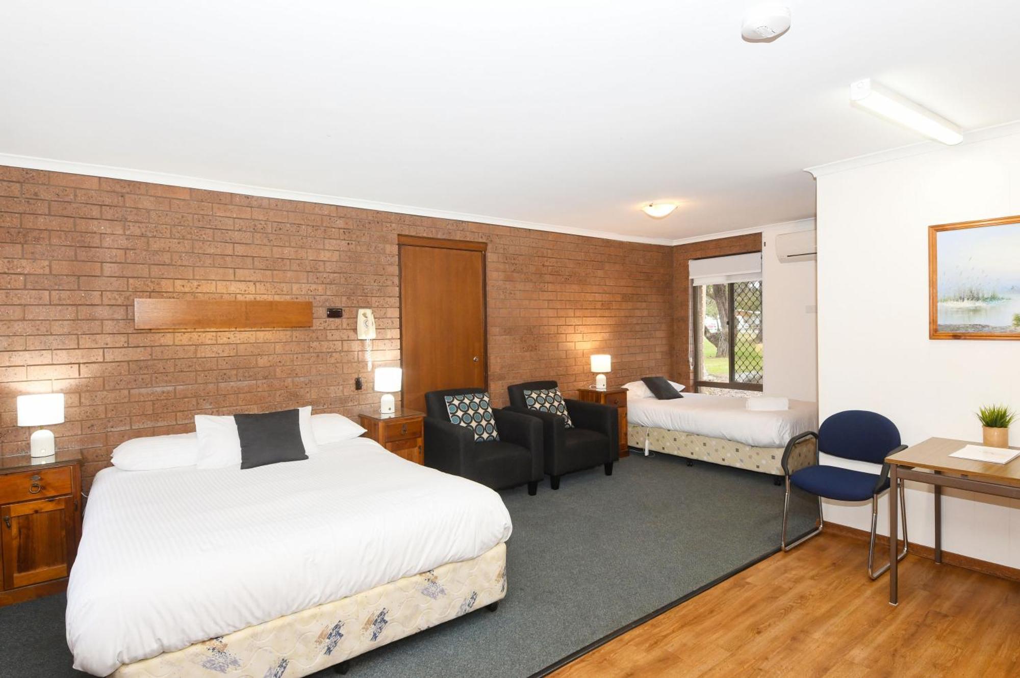 Superior Queen Room,1695323613:JPEG