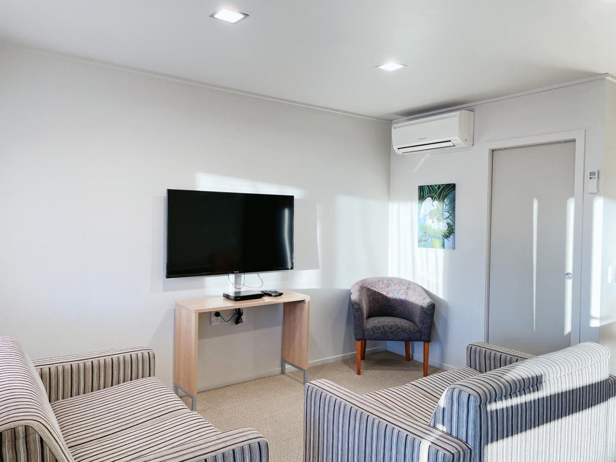 Two-Bedroom Apartment,1696622539:JPEG