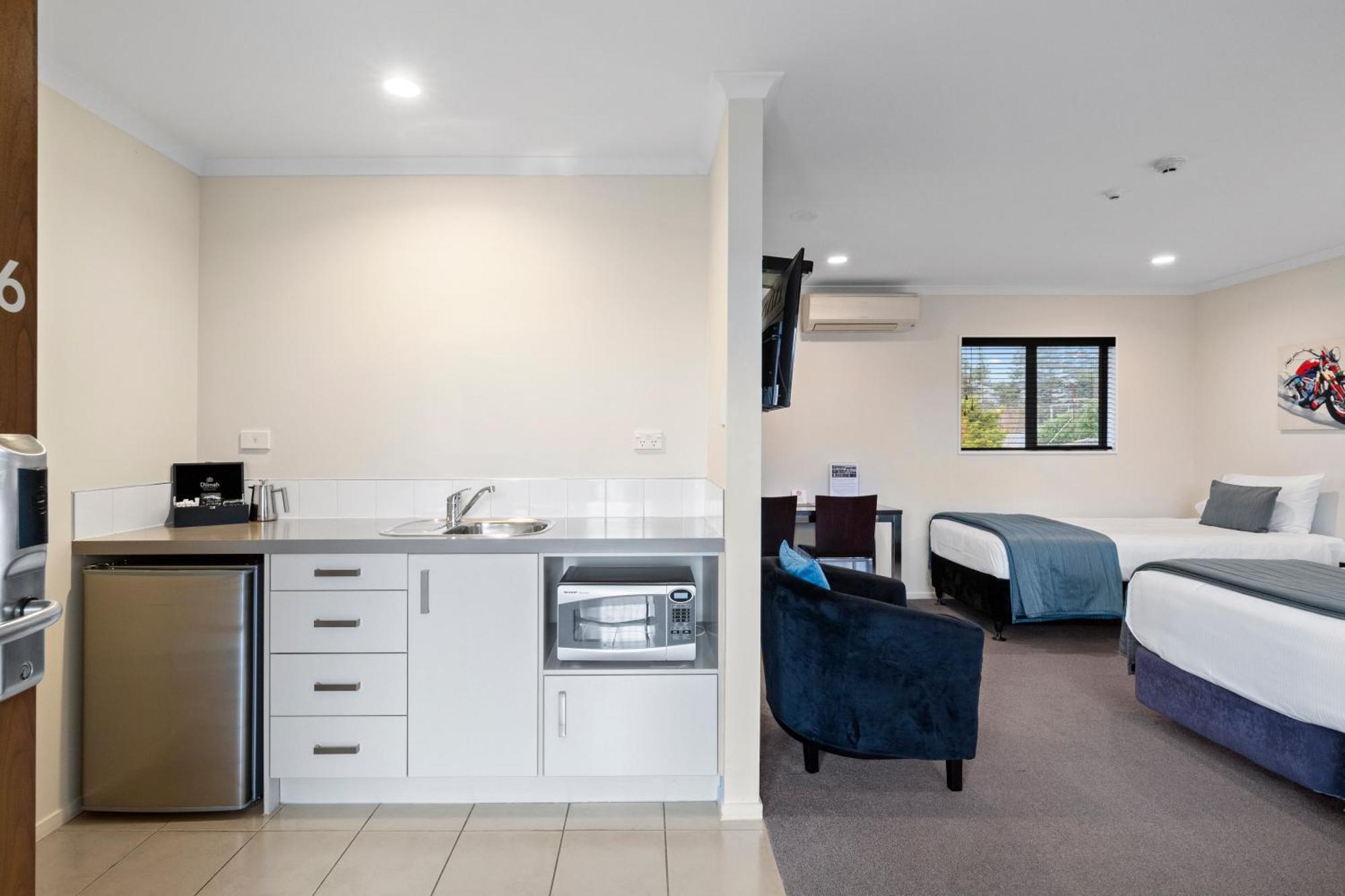 Executive Studio,1698962996:JPEG