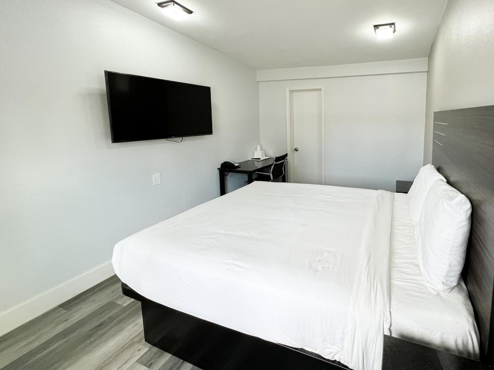 Queen Room - Disability Access