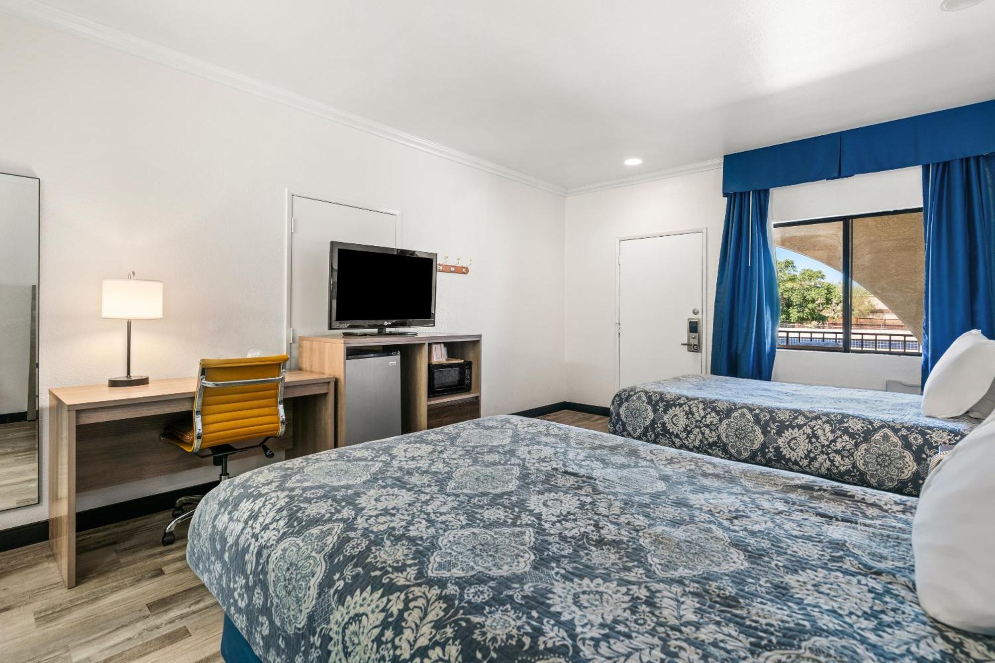 Two Double Beds - Non-Smoking