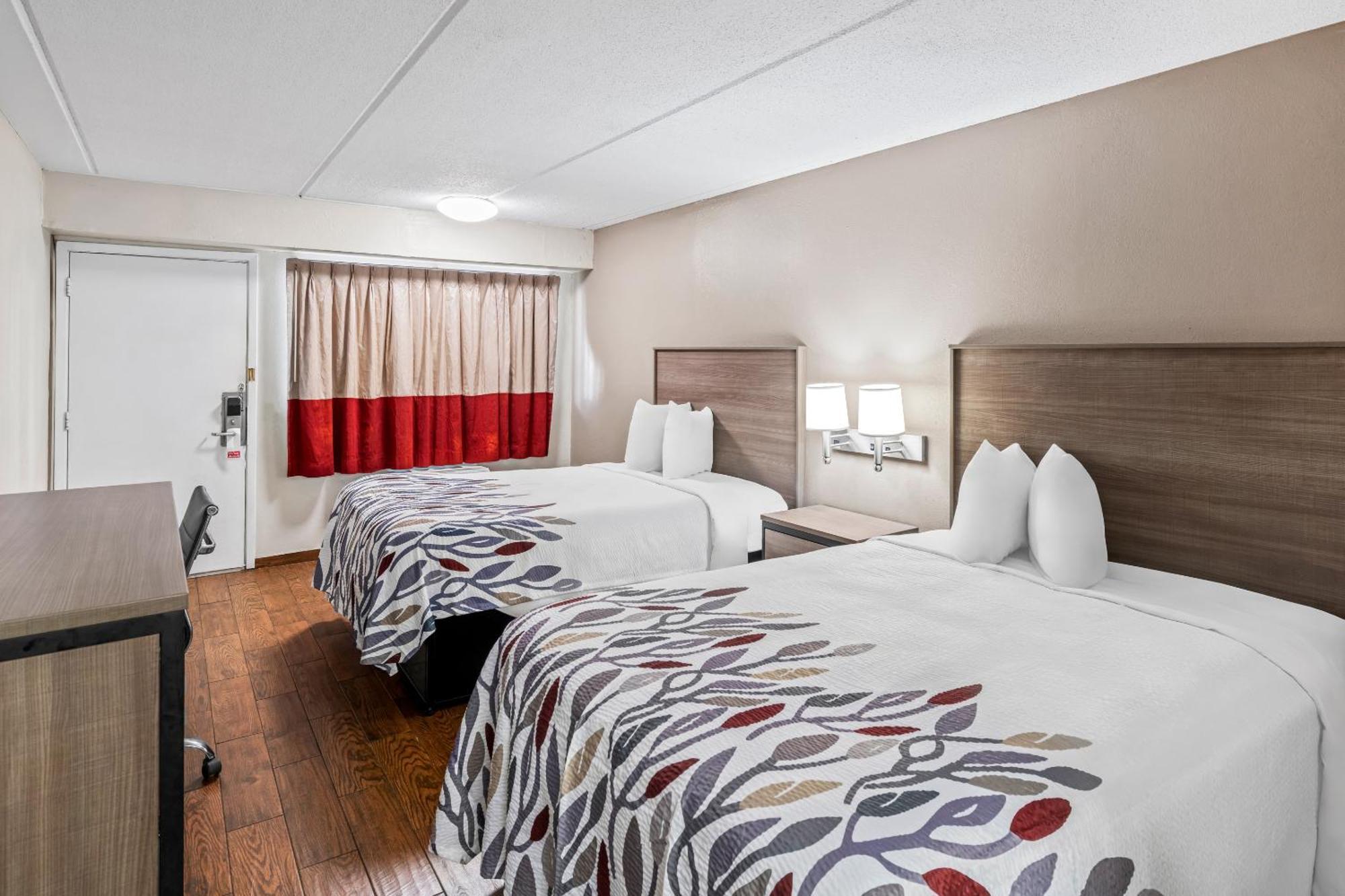 Deluxe Room with Two Double Beds Non-Smoking