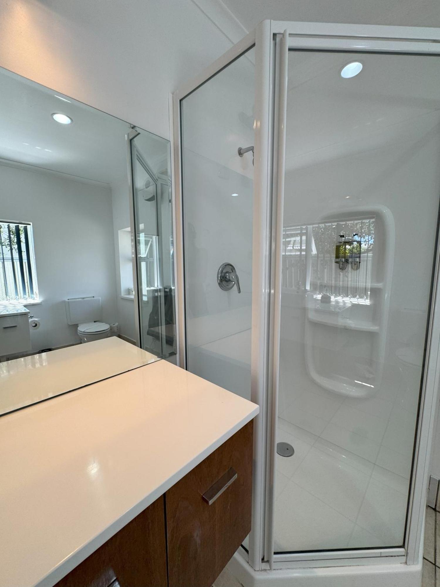 Two-Bedroom Apartment with Spa Bath,1706813044:JPEG