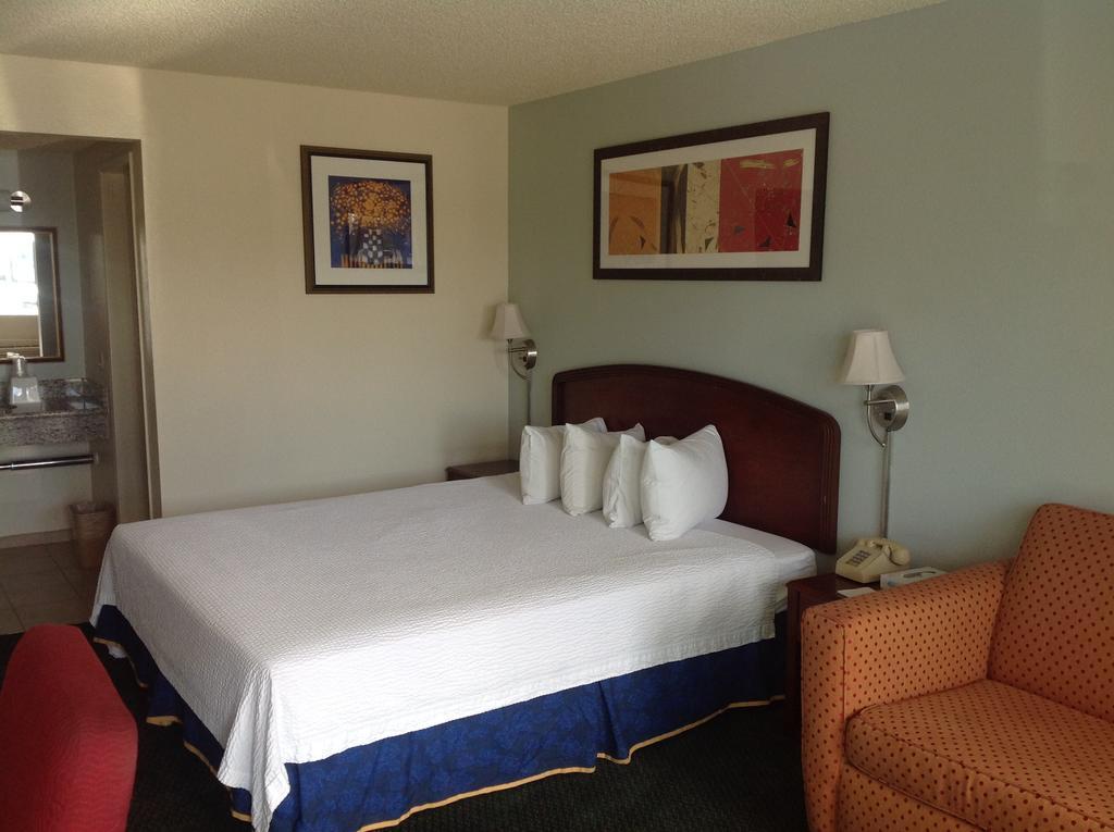 King Room with Sofa Bed