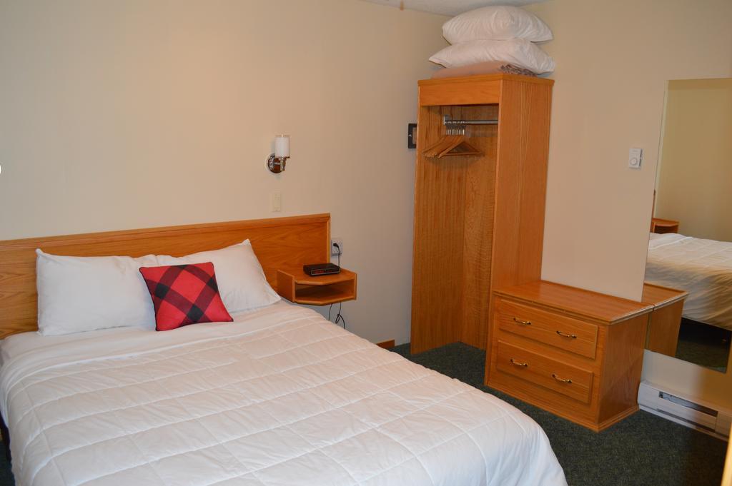 One-Bedroom Apartment No Air Conditioning