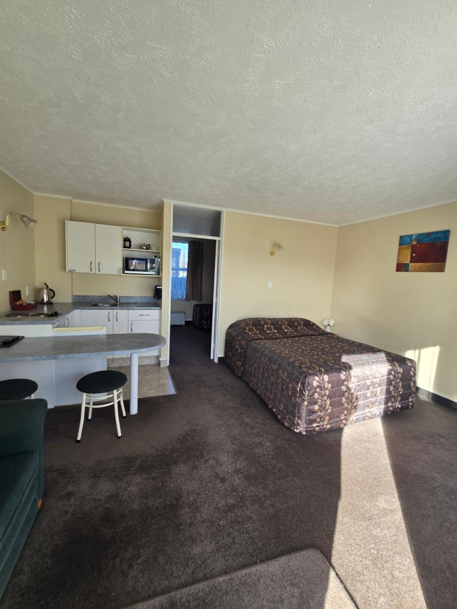 One-Bedroom Apartment,1730036653:JPEG