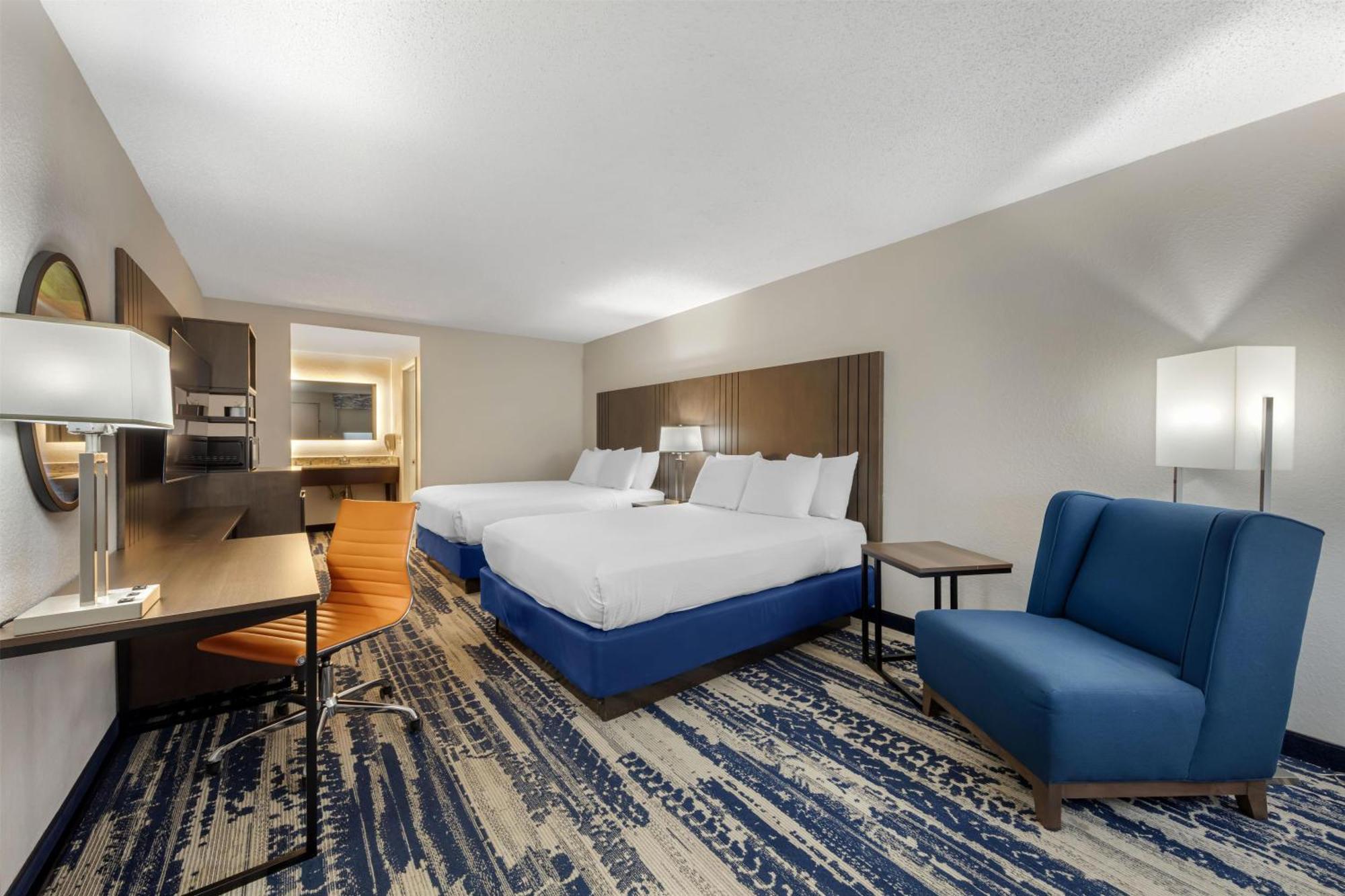 Queen Room with Two Queen Beds - Non-Smoking