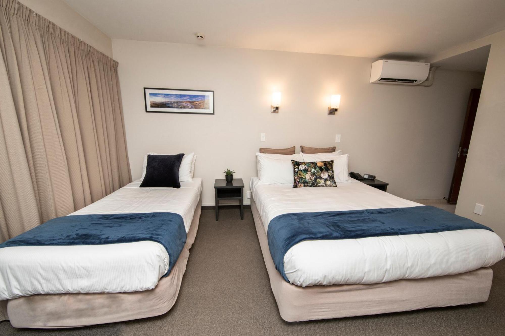 Two-Bedroom Apartment with Two Bathrooms,1742720267:JPEG