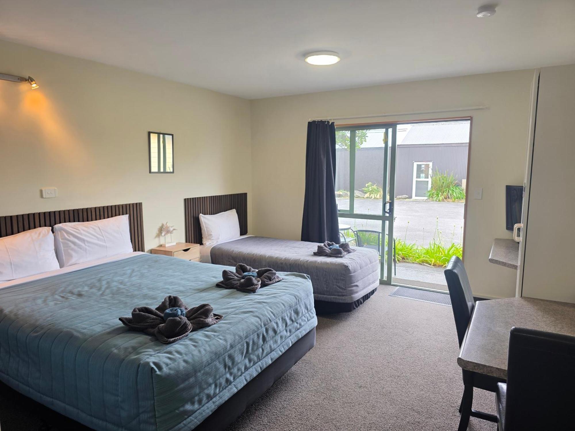 Triple Room with Balcony,1743700547:JPEG