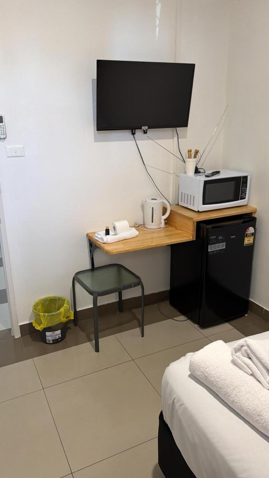 Single Room with Shared Shower and Toilet