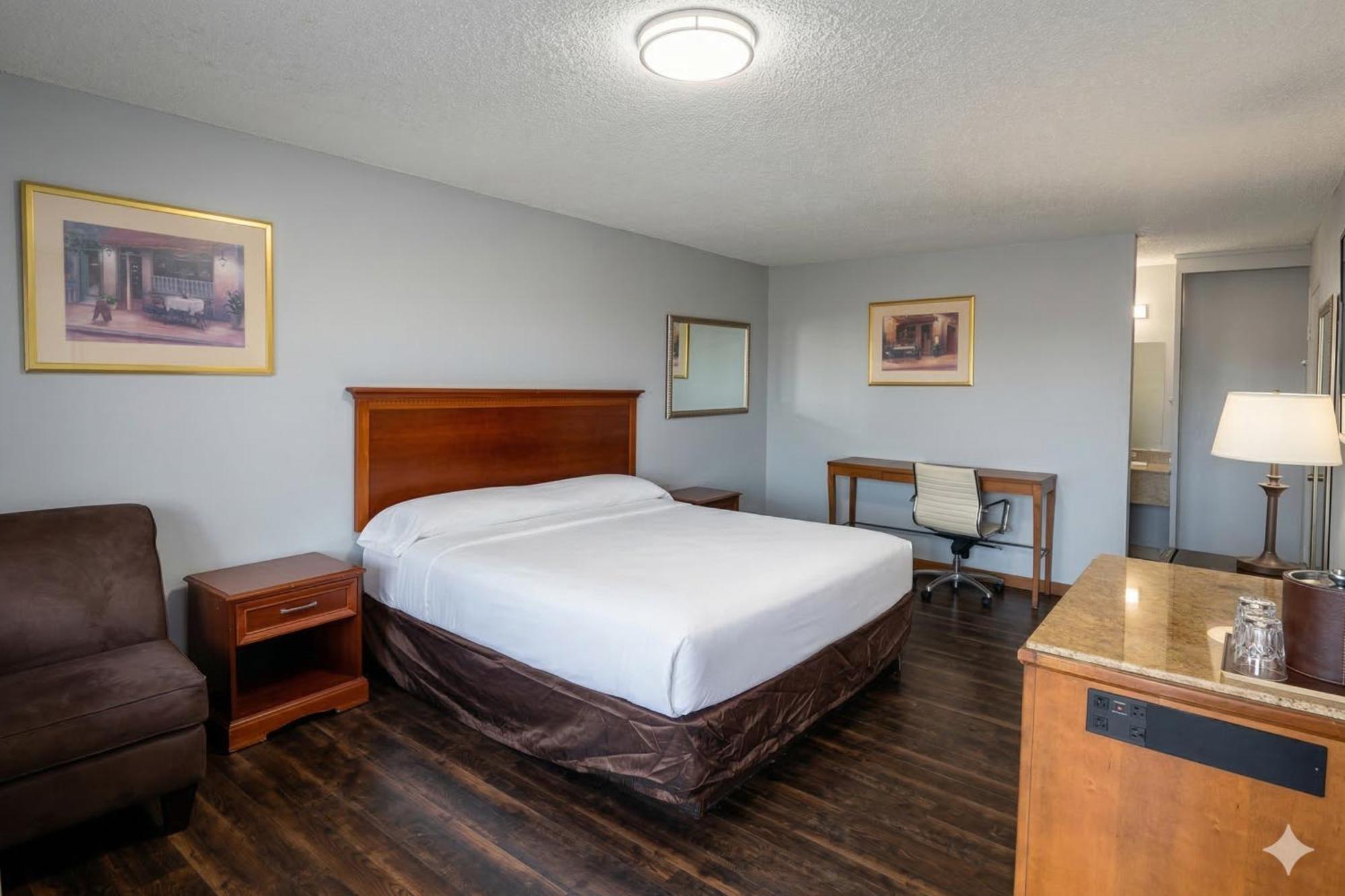 King Bed Non-Smoking