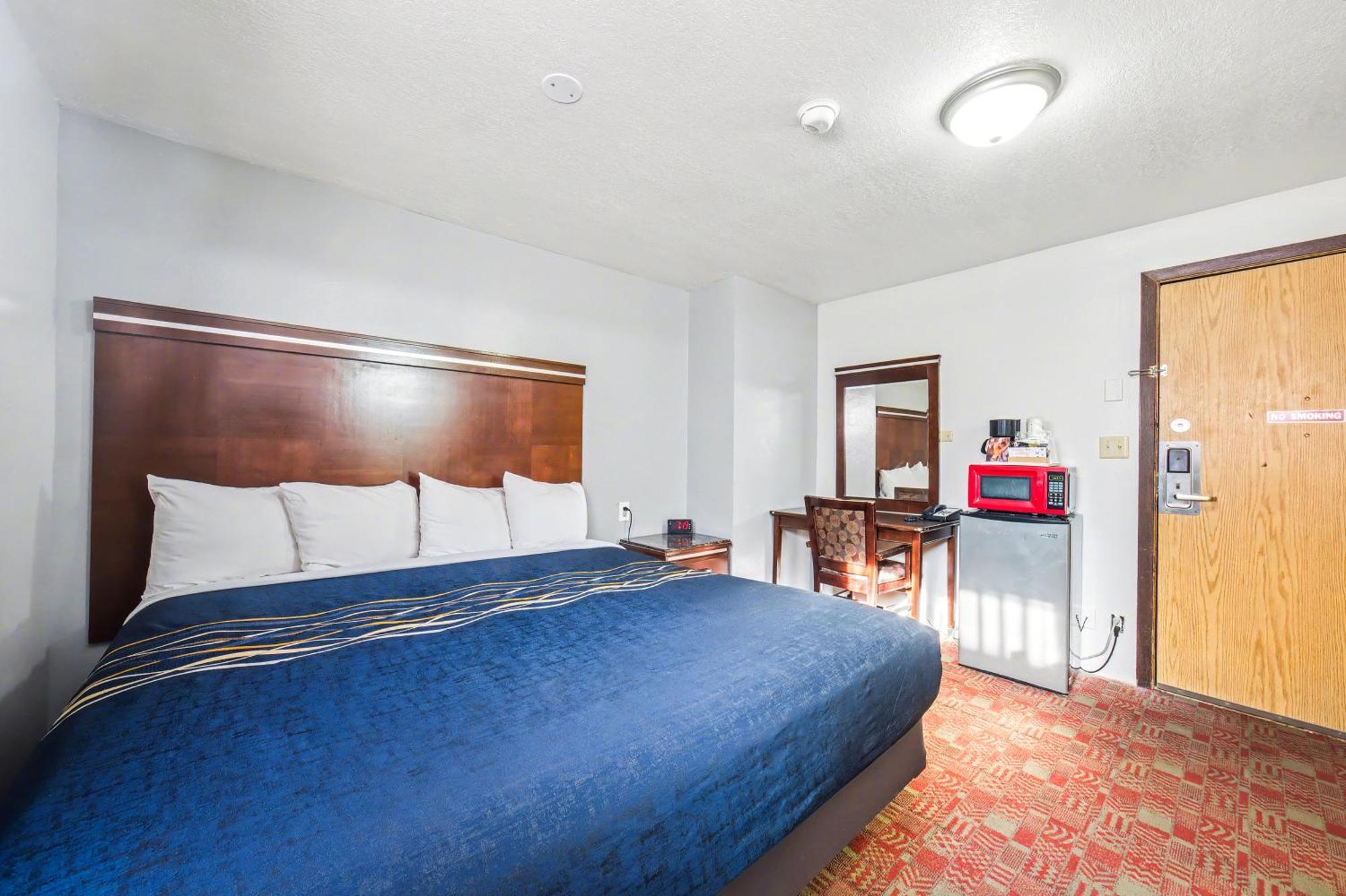 King Room - Non-Smoking
