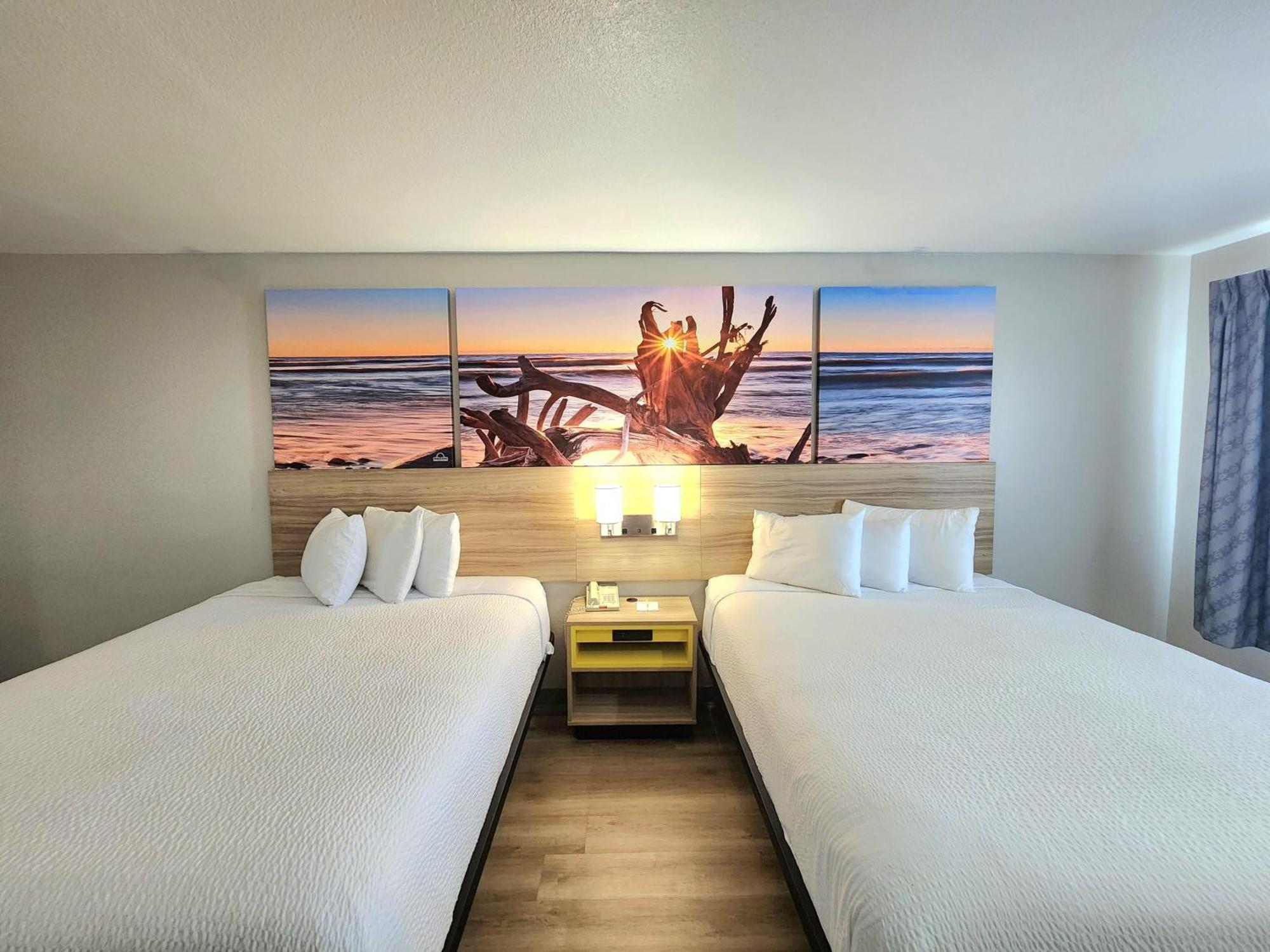 Queen Room with Two Queen Beds - Non-Smoking