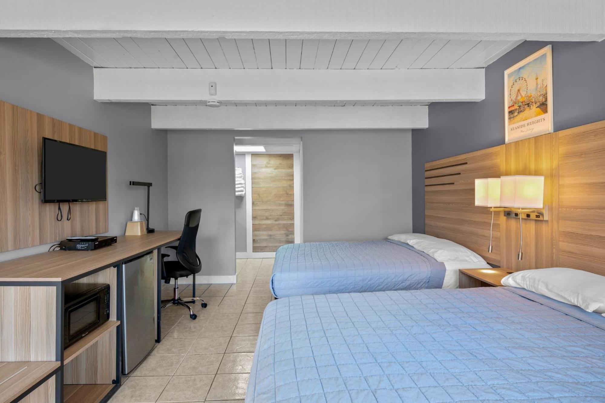 Deluxe Room with Two Queen Beds