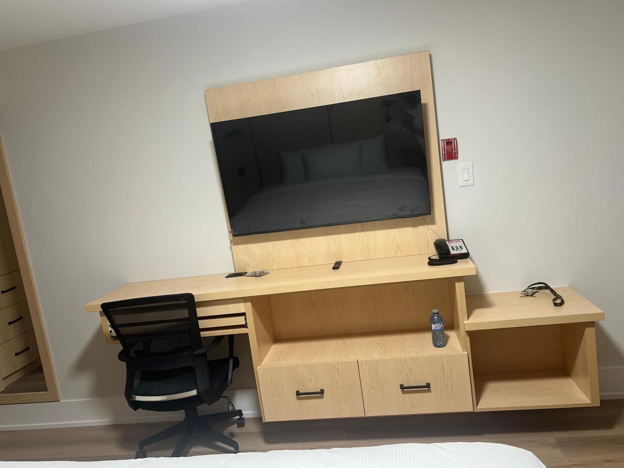 Deluxe Single Room,1769534659:JPEG