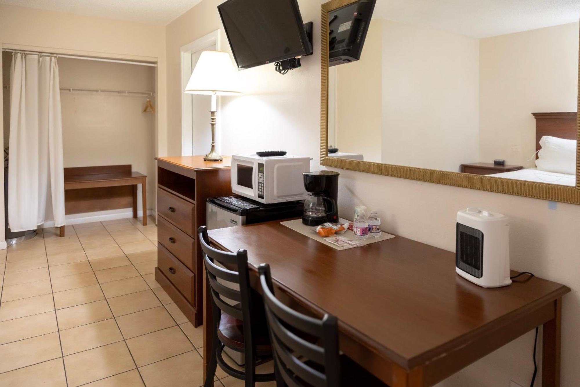 Standard King Room