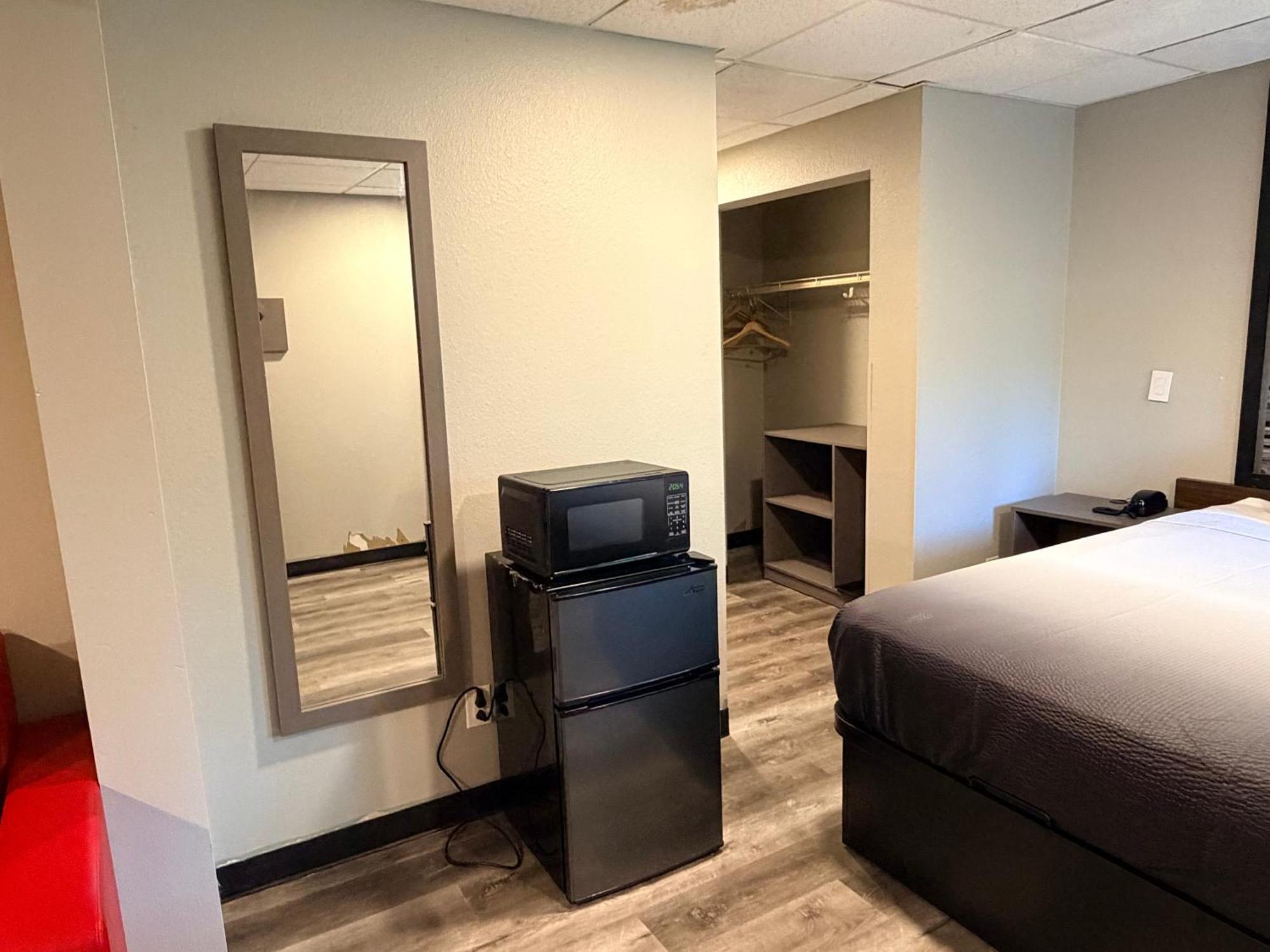 King Suite with Sofa Bed - Non-Smoking