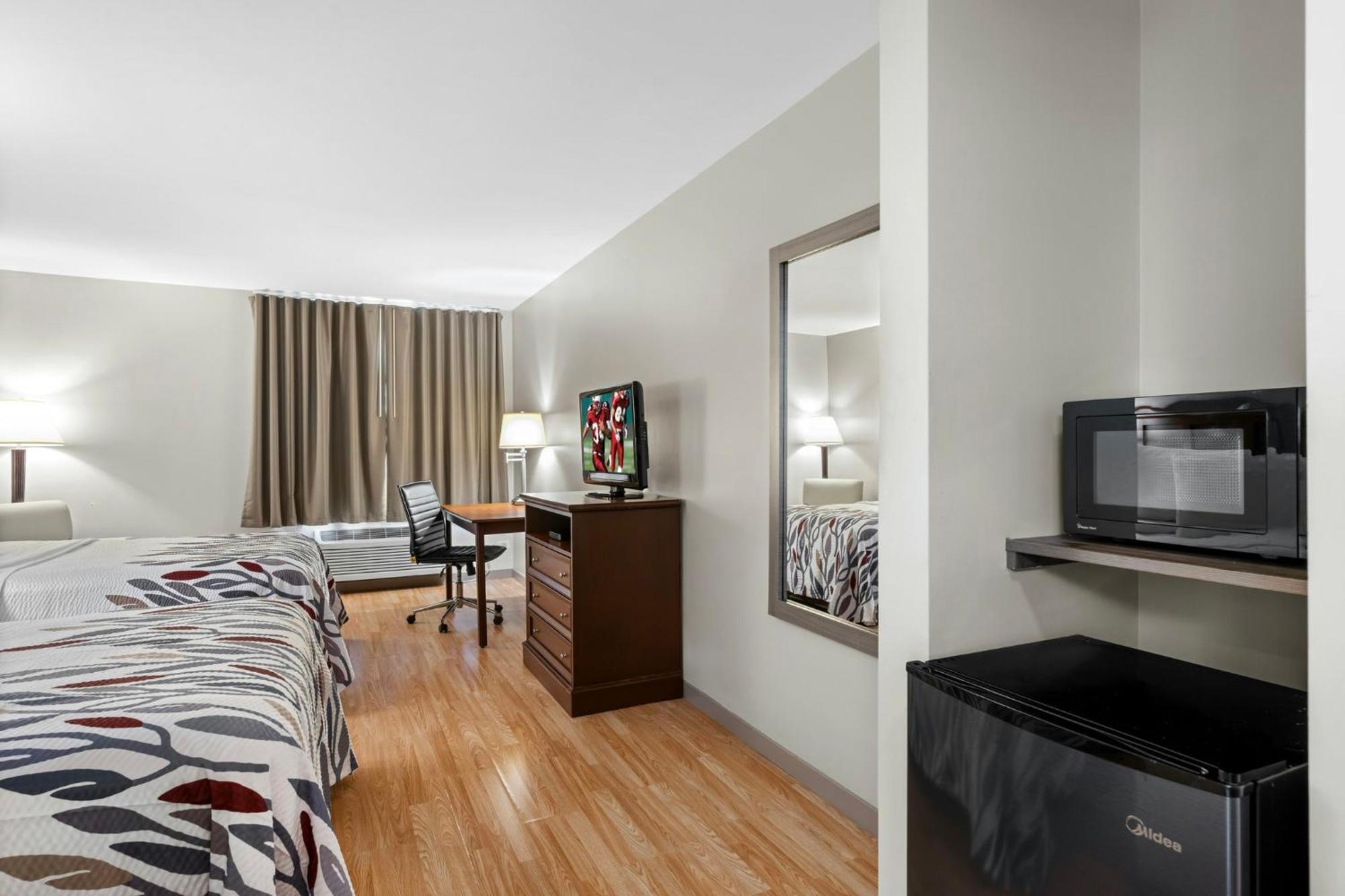 Deluxe Room with Two Double Beds Smoke Free