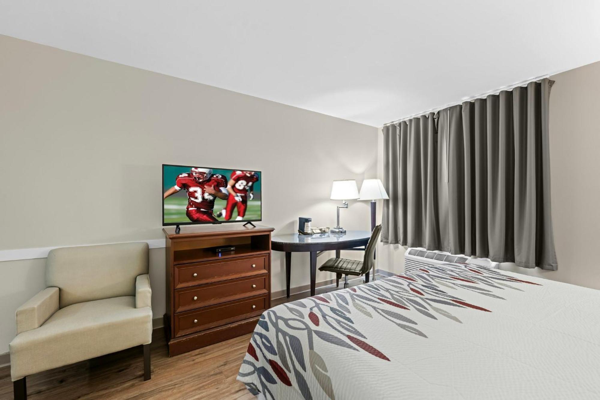 Deluxe King Room Disability Access Smoke Free