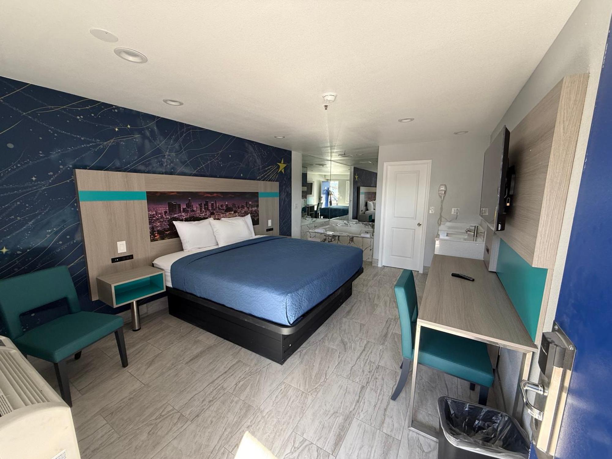 King Suite with Spa Bath