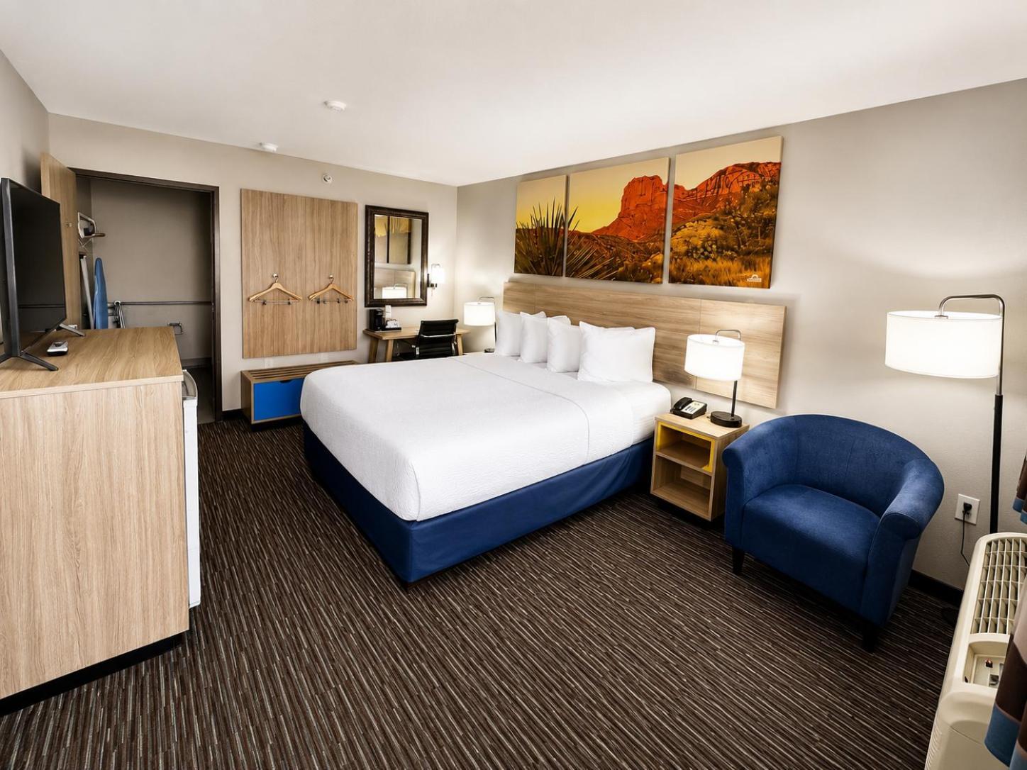Queen Room - Disability Access - Non-Smoking