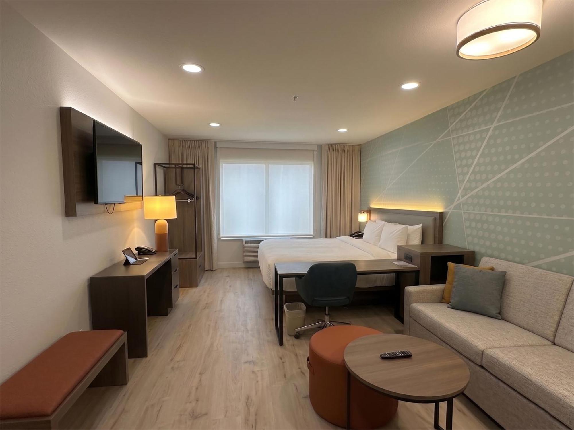 One Room Suite - Non Smoking