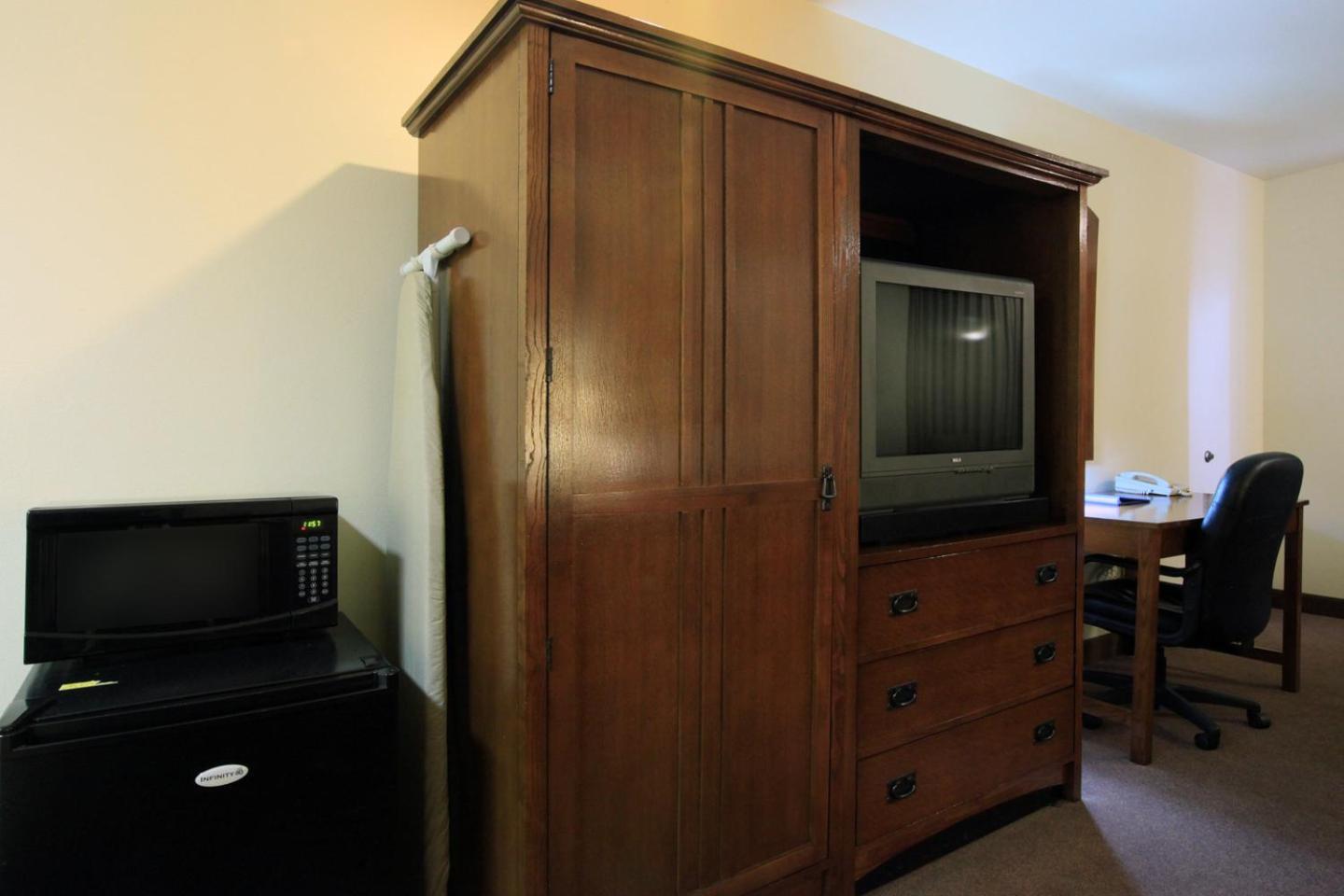 King Room - Non-Smoking