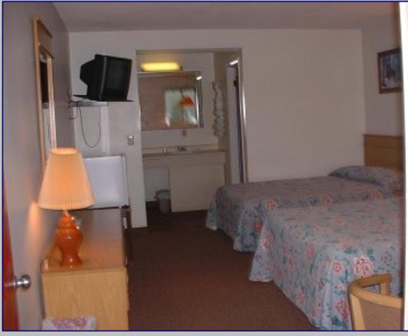 Double Room with Two Double Beds - Non-Smoking