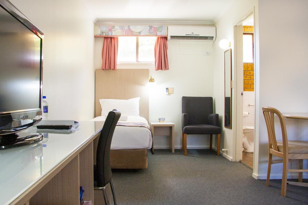 Executive Queen Room - Not Pet Friendly