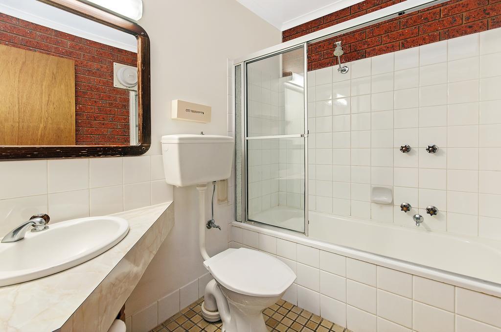 Two-Bedroom Suite Room 6
