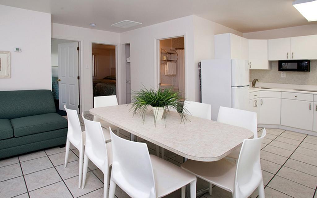 Two-Bedroom Apartment - Room K