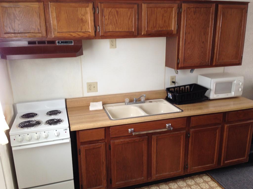 Queen Room with Kitchenette