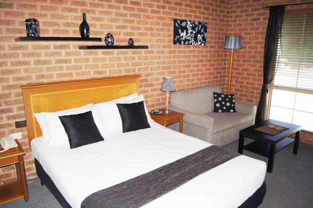 Queen Room,244748365:JPEG