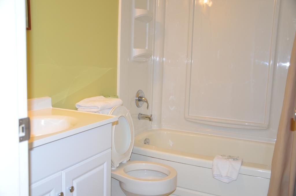 Standard Double Room with Two Double Beds