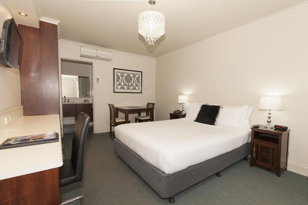 Deluxe Double Room with Bath
